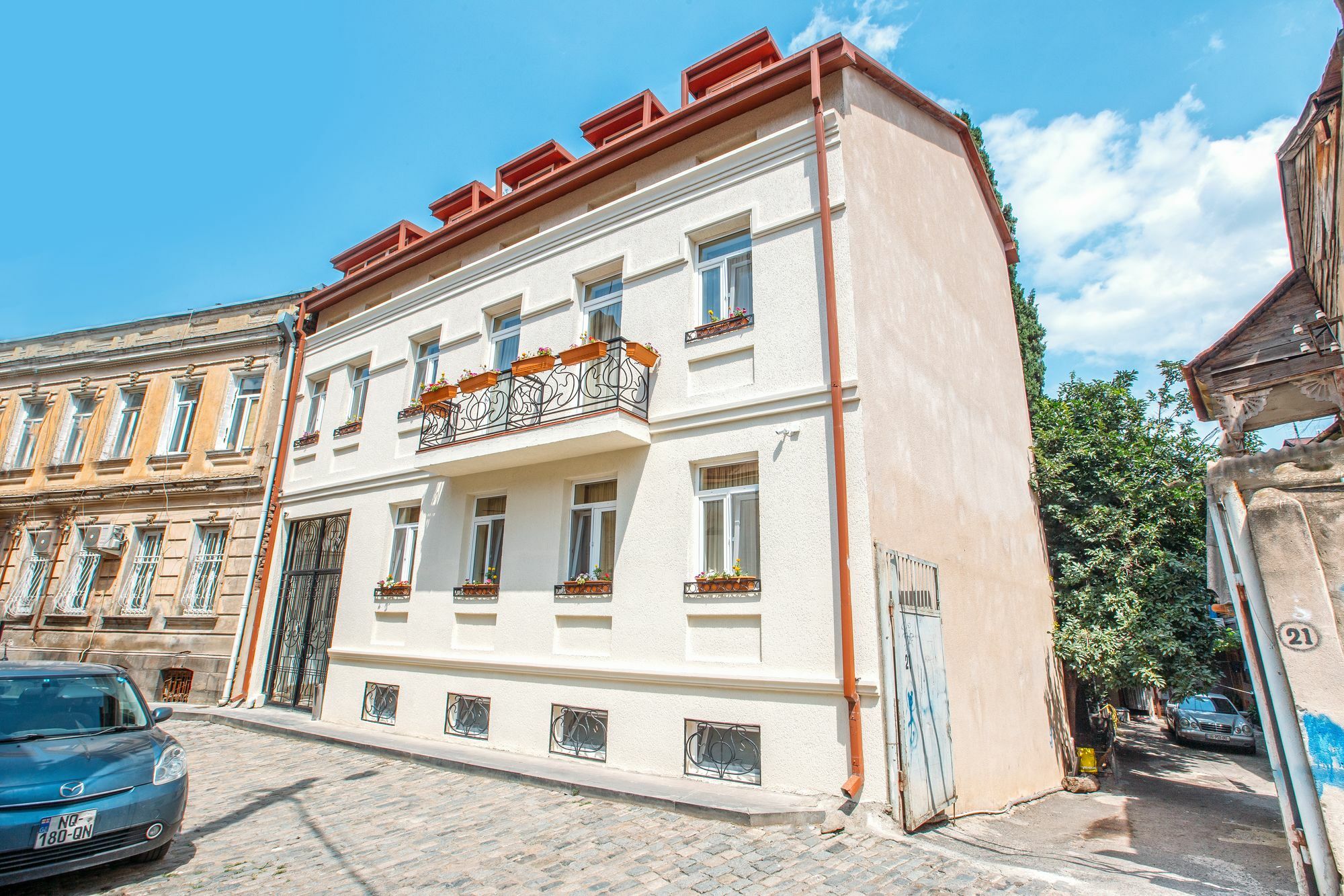 Le Caucase Tbilisi Luaran gambar